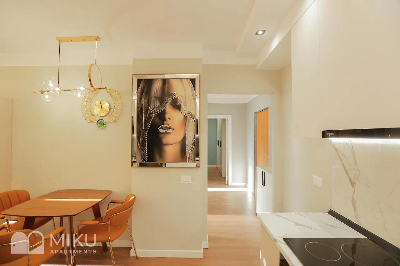 Miku Apartment Tirana 0*,
