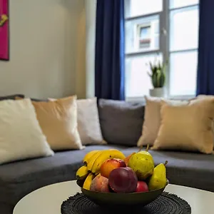 https://bella-luna-luxury-suites-spacious-1br-in-old-town.warsawhotelspoland.com